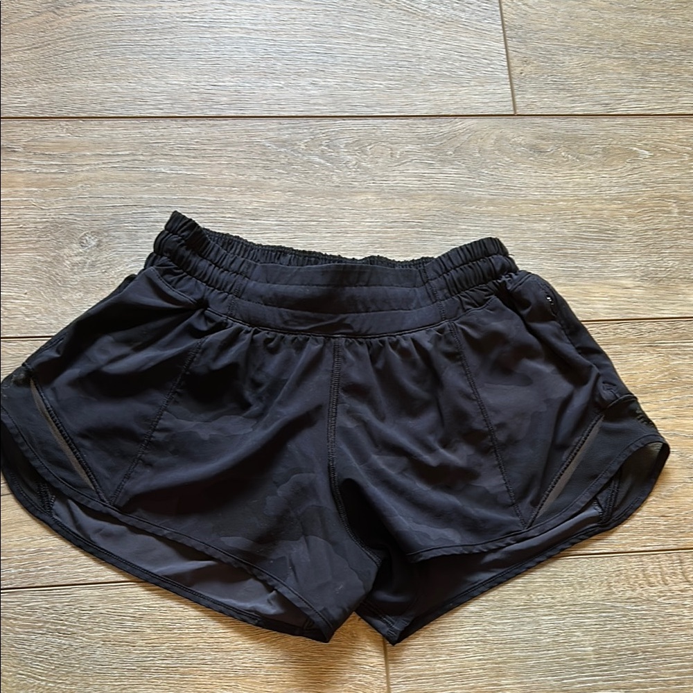 Lululemon Hotty Hot Short 2.5”